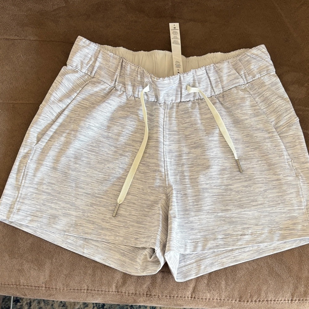Lululemon Athletica Heathered Gray Athletic Shorts